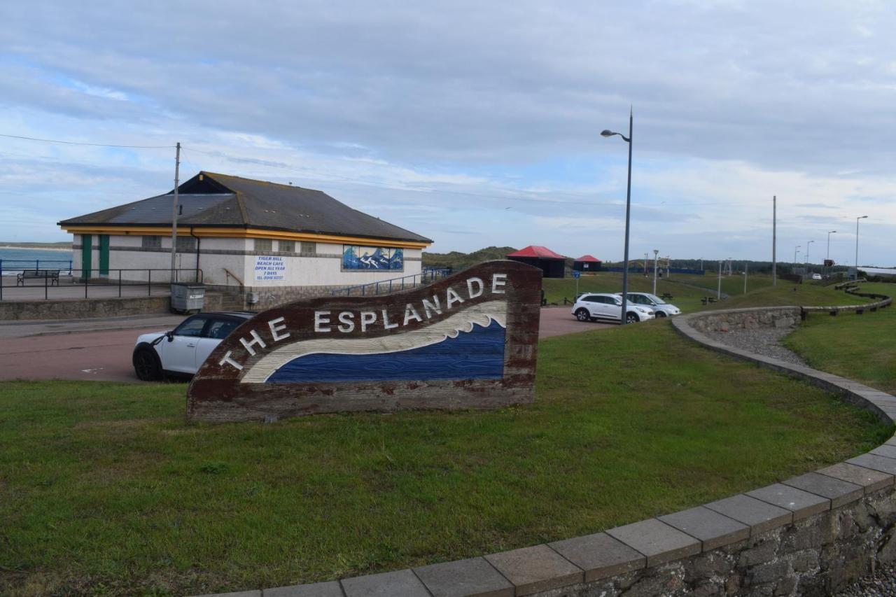 Cheers Cafe Bar & Tavern Hotel Fraserburgh Exterior photo